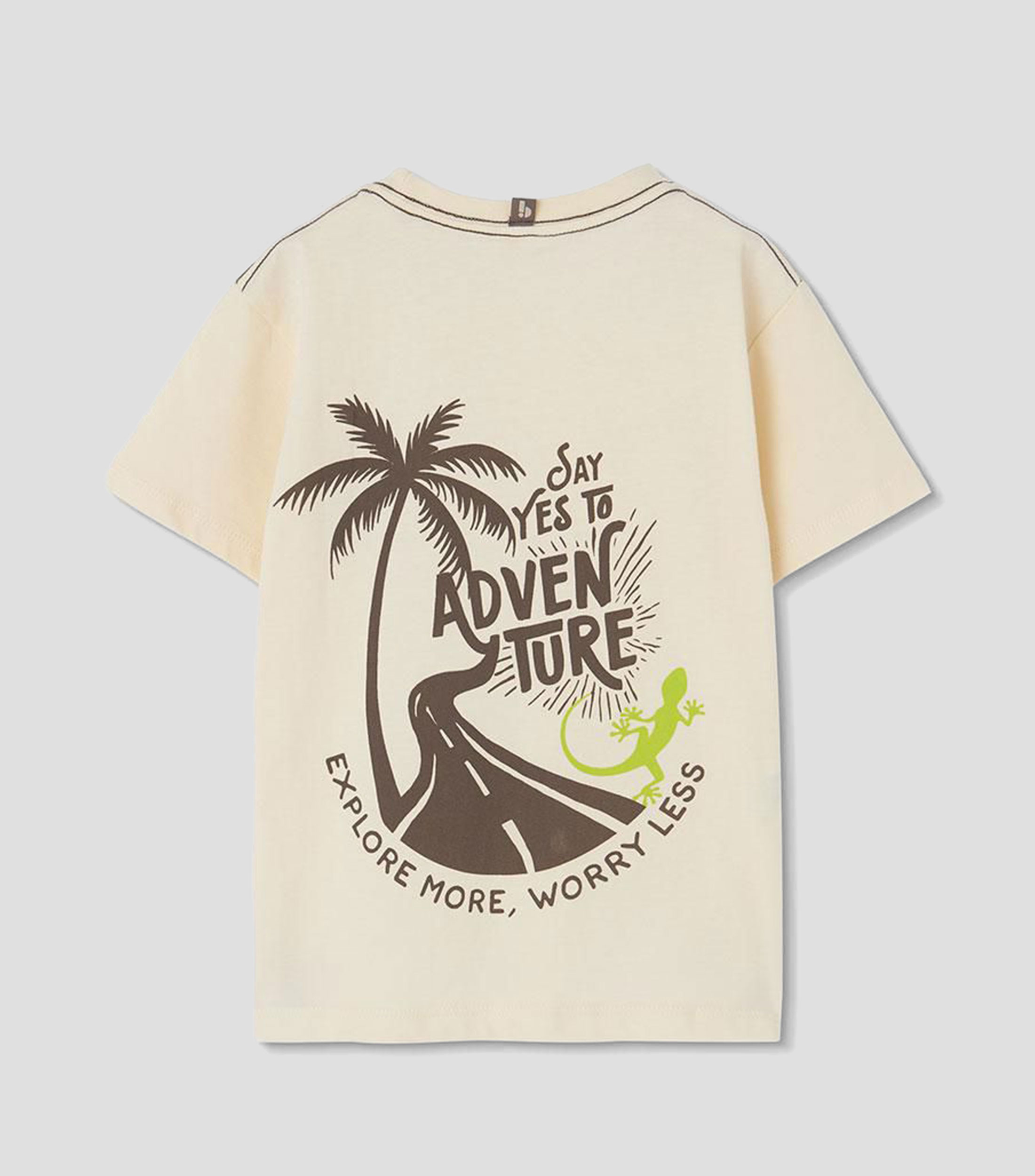 Playera cuello redondo manga corta estampada Niño